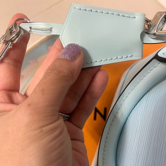 Louis Vuitton Alma BB - Picture 8 of 16